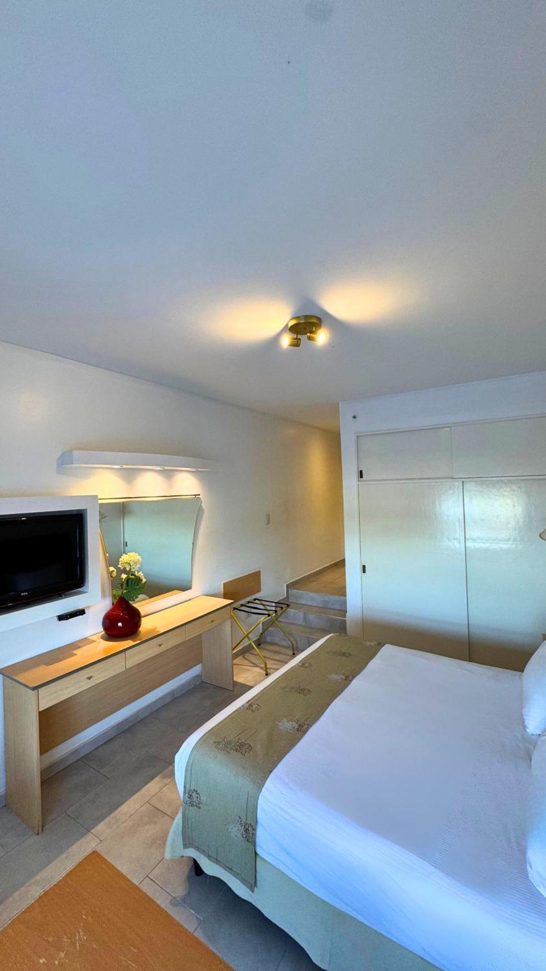 Marina Del Faro Resort Termas de Río Hondo Kültér fotó